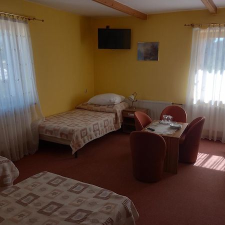 Hotel Goralski Raj Nowy Targ Dış mekan fotoğraf